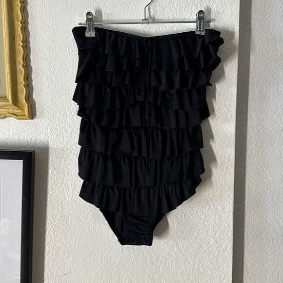 Xhilaration Size Small black ruffle one piece swimsuit - Picture 1 of 4